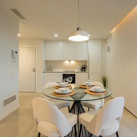 Higueron Luxury Апартаменты *