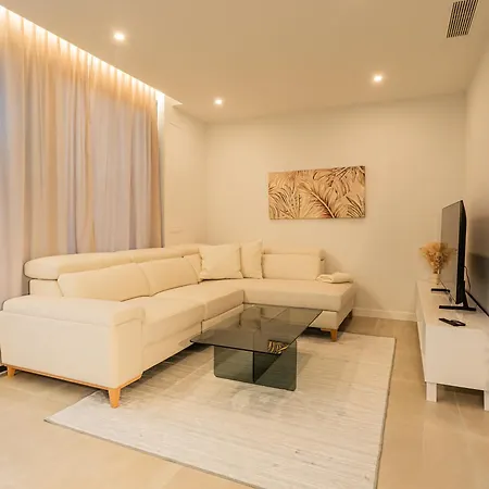 Higueron Luxury Апартаменты